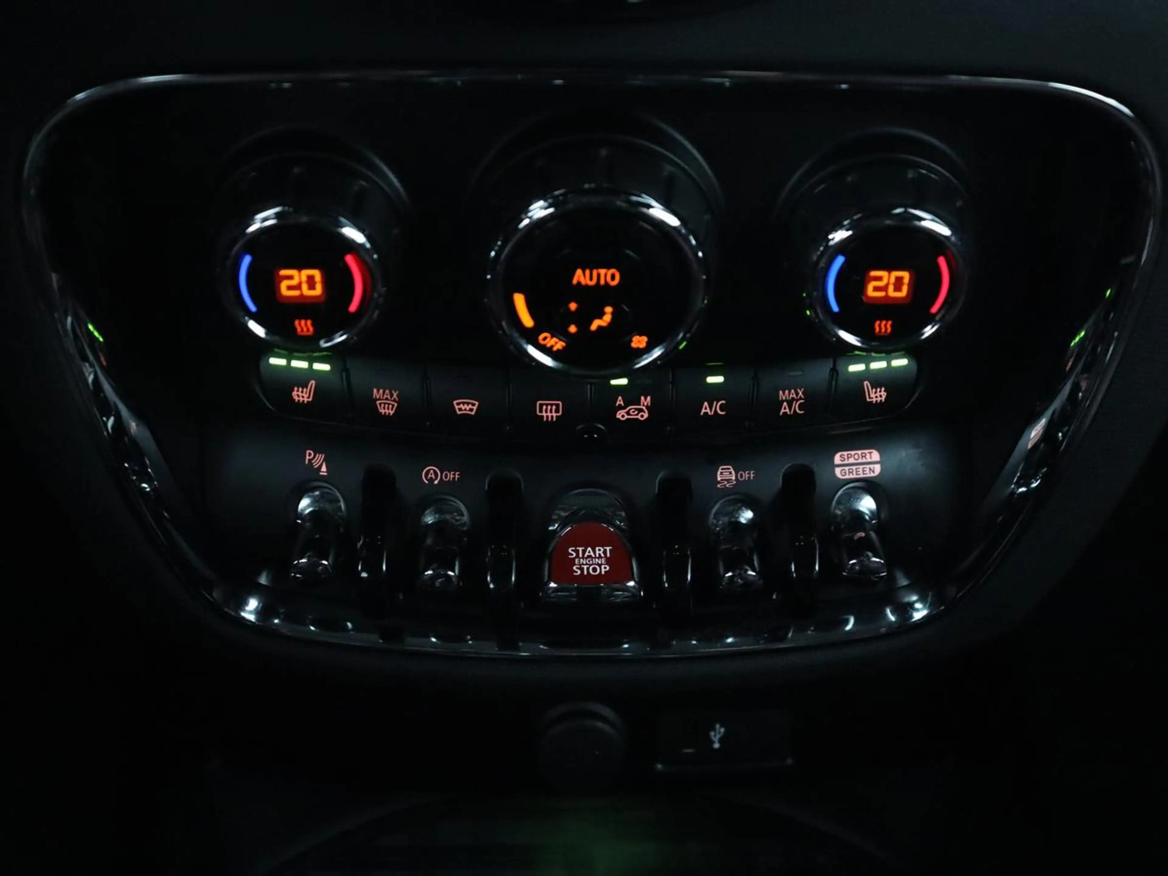 MINI Cooper Clubman 1.5 Business Edition Pano.Dak | Automaat | Apple C — photo 28