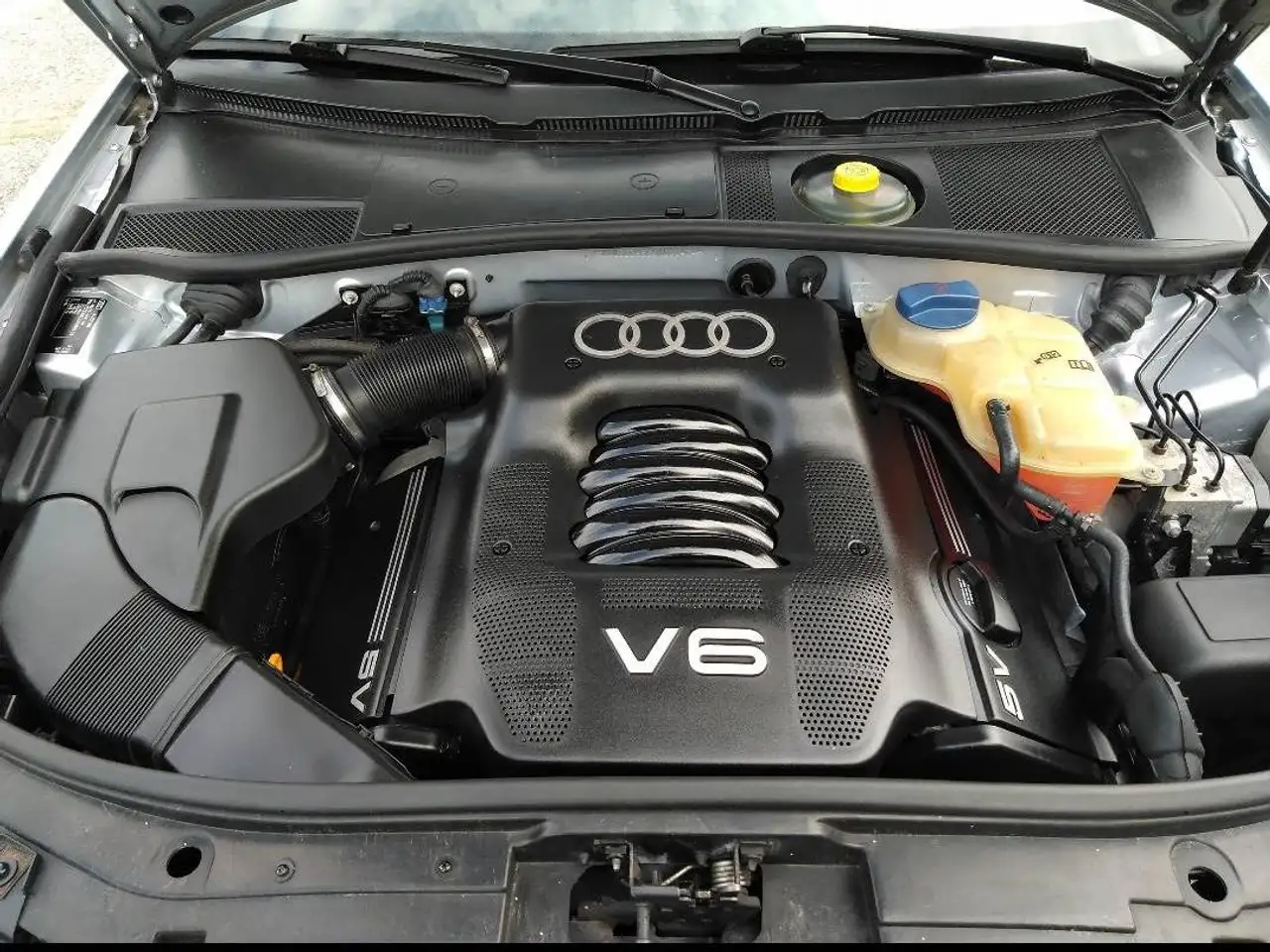 Audi A6 2.4, foto 9