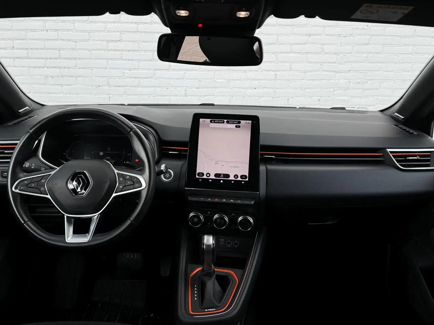 Renault Clio 1.6 E-Tech Hybrid 140 Intens Automaat / BOSE / 360 Grijs - 2