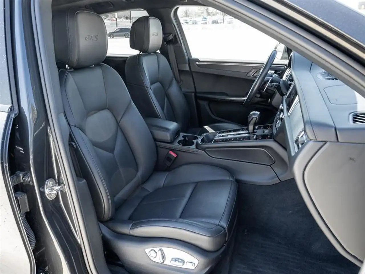 Porsche Macan снимка Porsche Macan