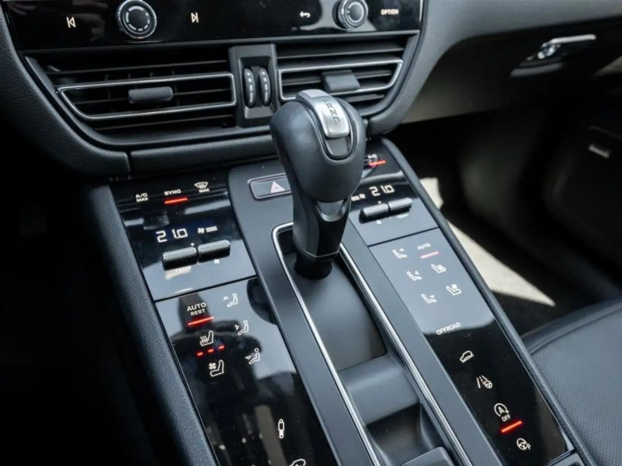 Porsche Macan снимка Porsche Macan