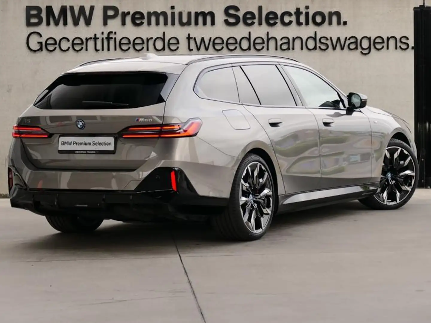 BMW i5 M60 xDrive Touring PRO | PANO Gris - 2
