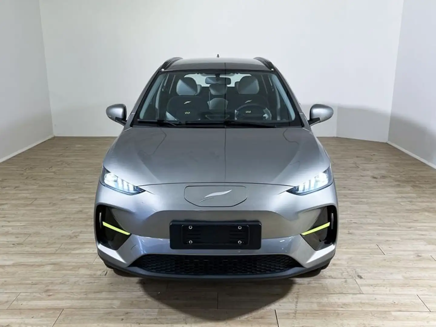 EMC EV Gri - 2