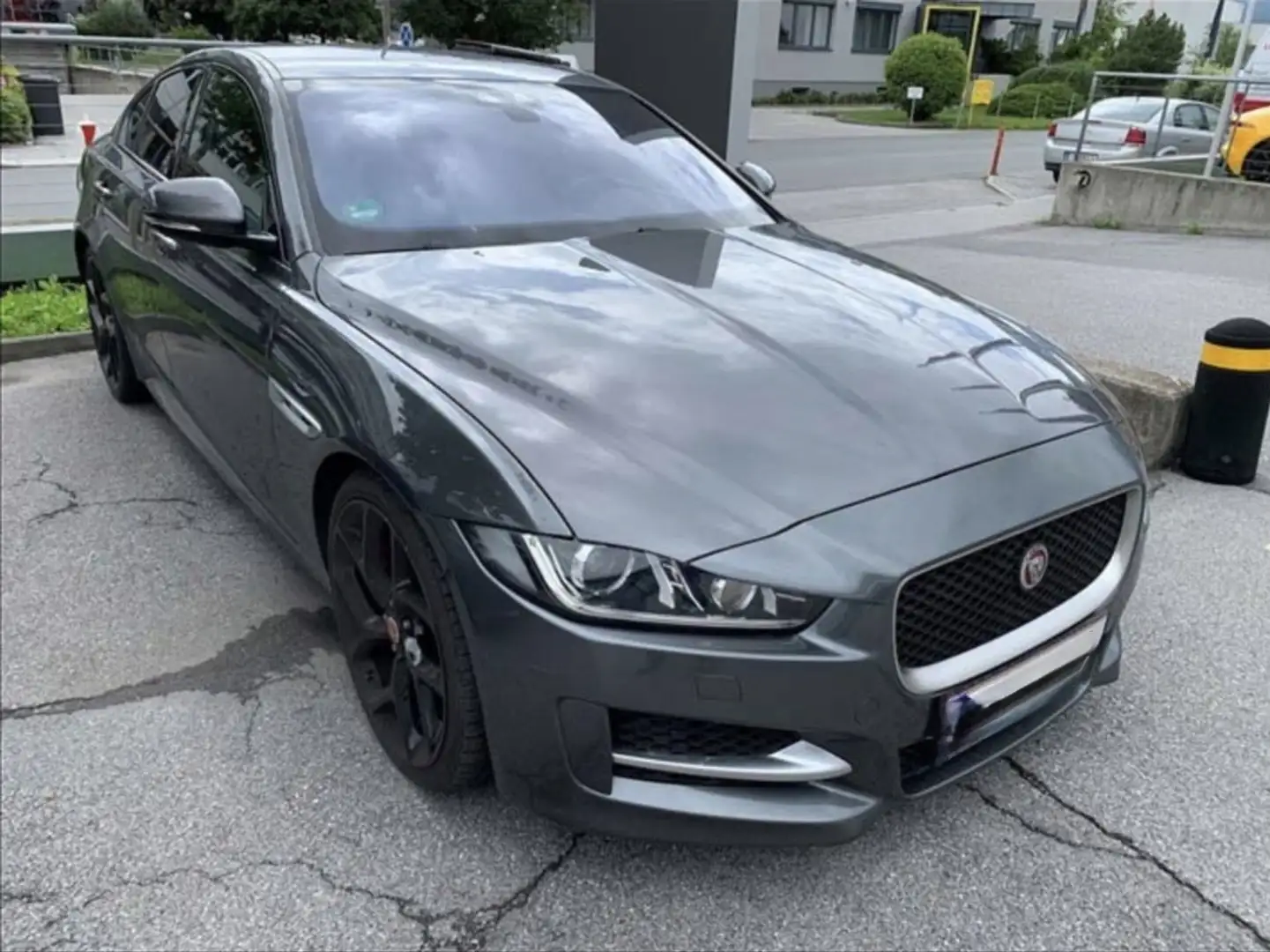 Jaguar XE 20d R-Sport Aut. - 1