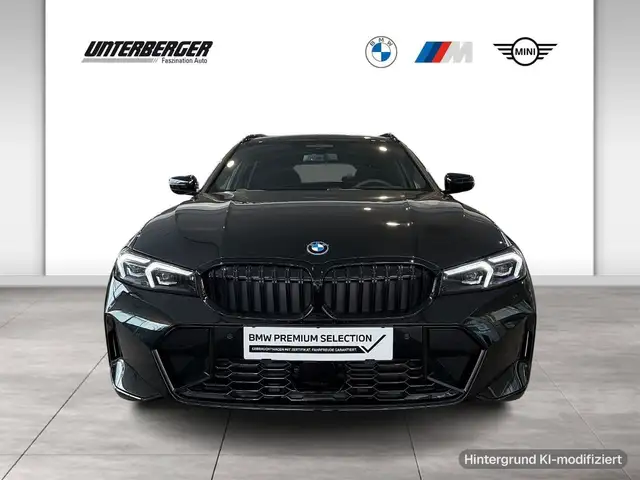 BMW 3 Series view 4