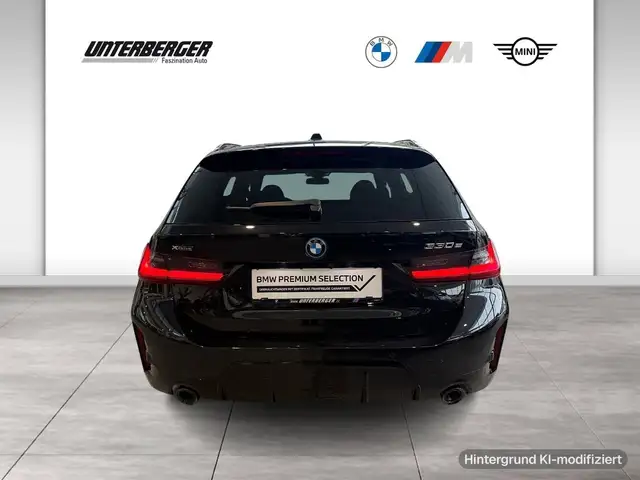 BMW 3 Series view 3