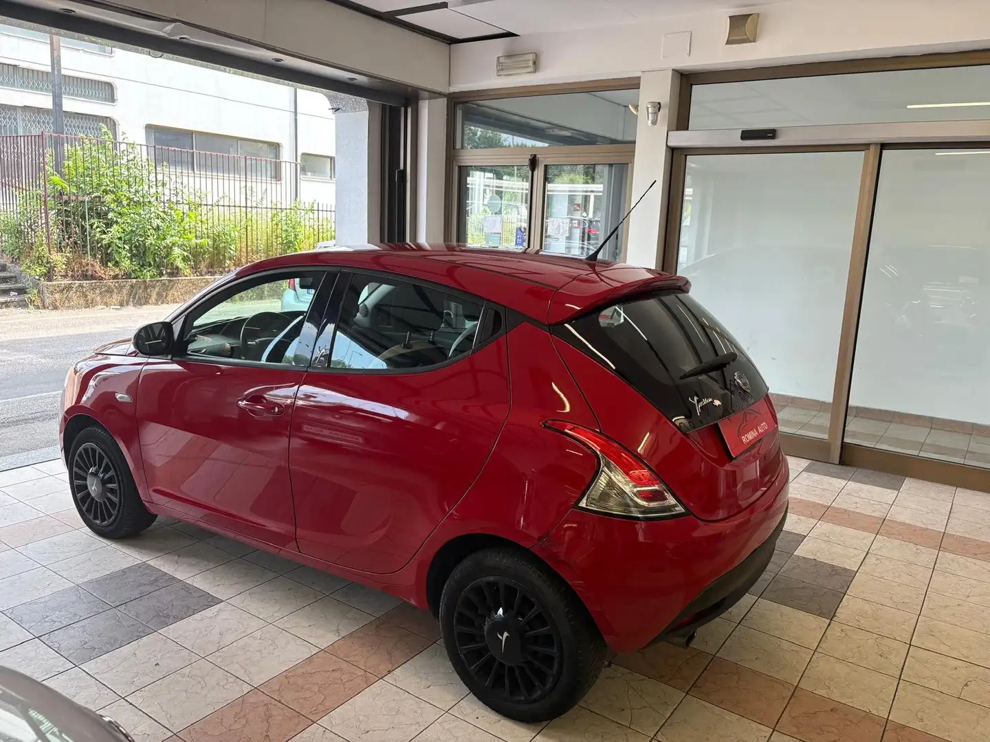 Lancia Ypsilon Ypsilon 1.2 8v Elefantino 69cv my14 Rosso - 2