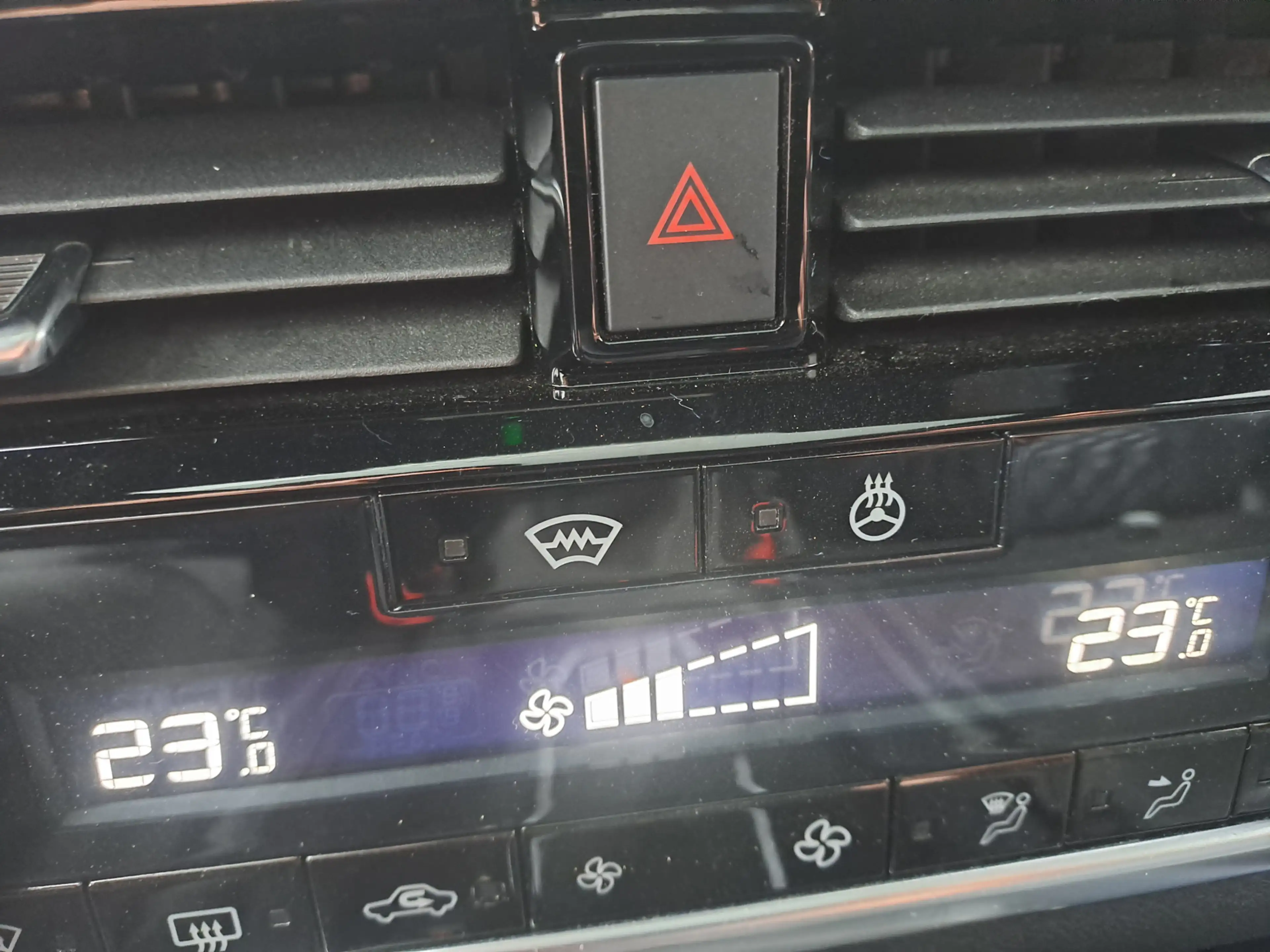 Nissan Qashqai 1.3 MHEV Xtronic Tekna Plus | Panorama Dak | Dodeh — photo 17