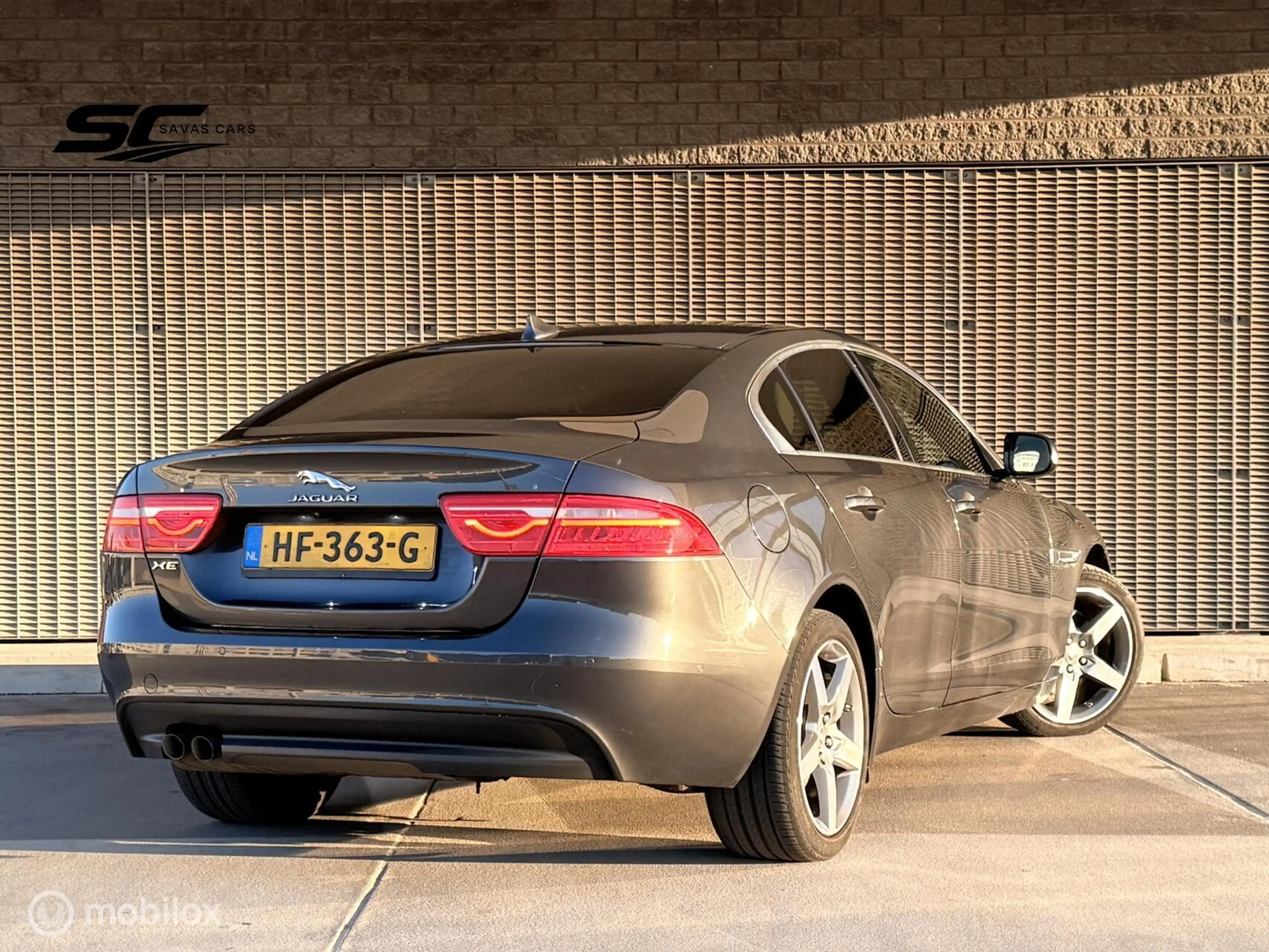 Jaguar XE 2.0 D R-Sport — photo 2