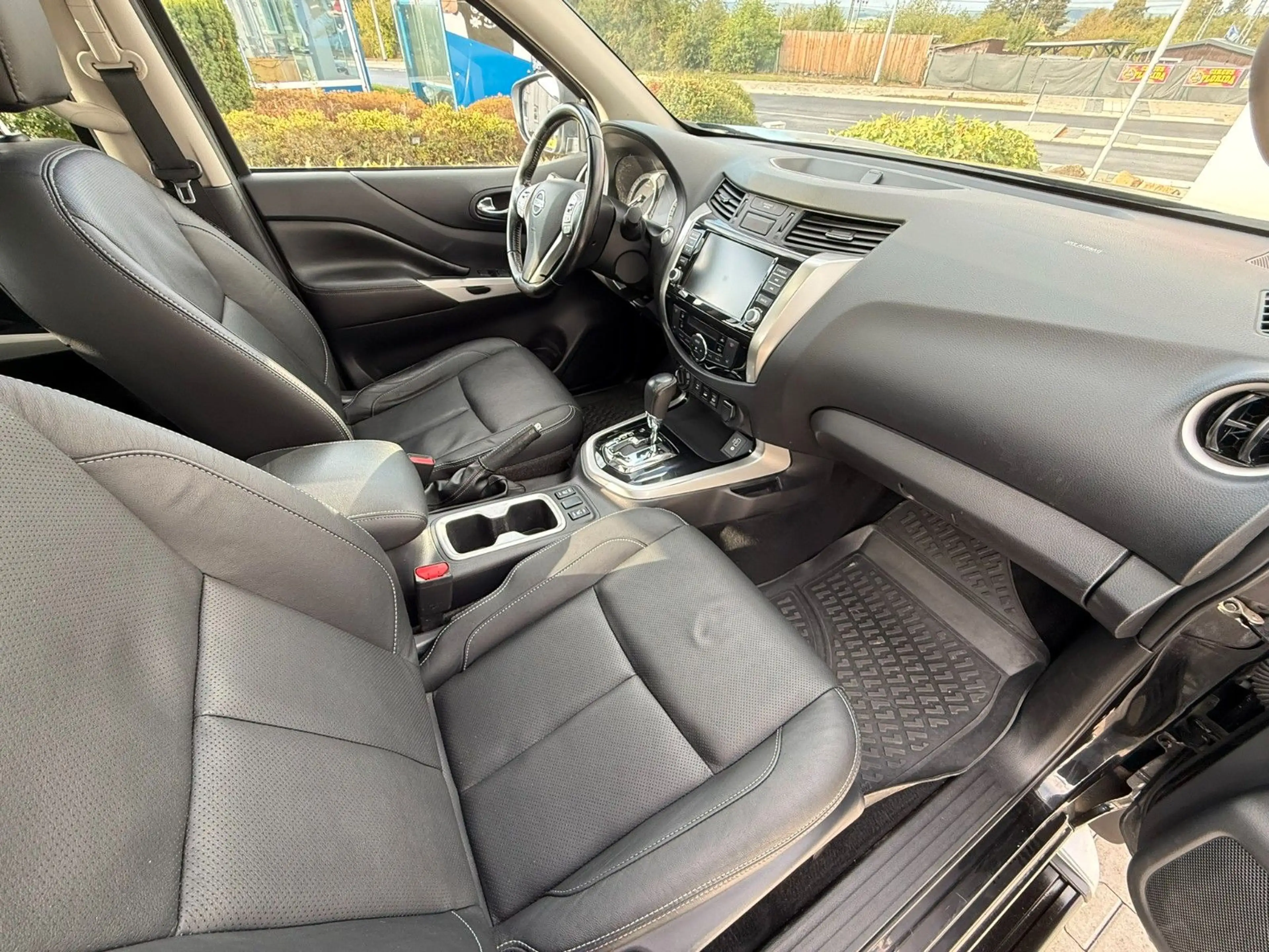 Nissan Navara NP300 4x4/Kamera/Rollcover/AHK — photo 6