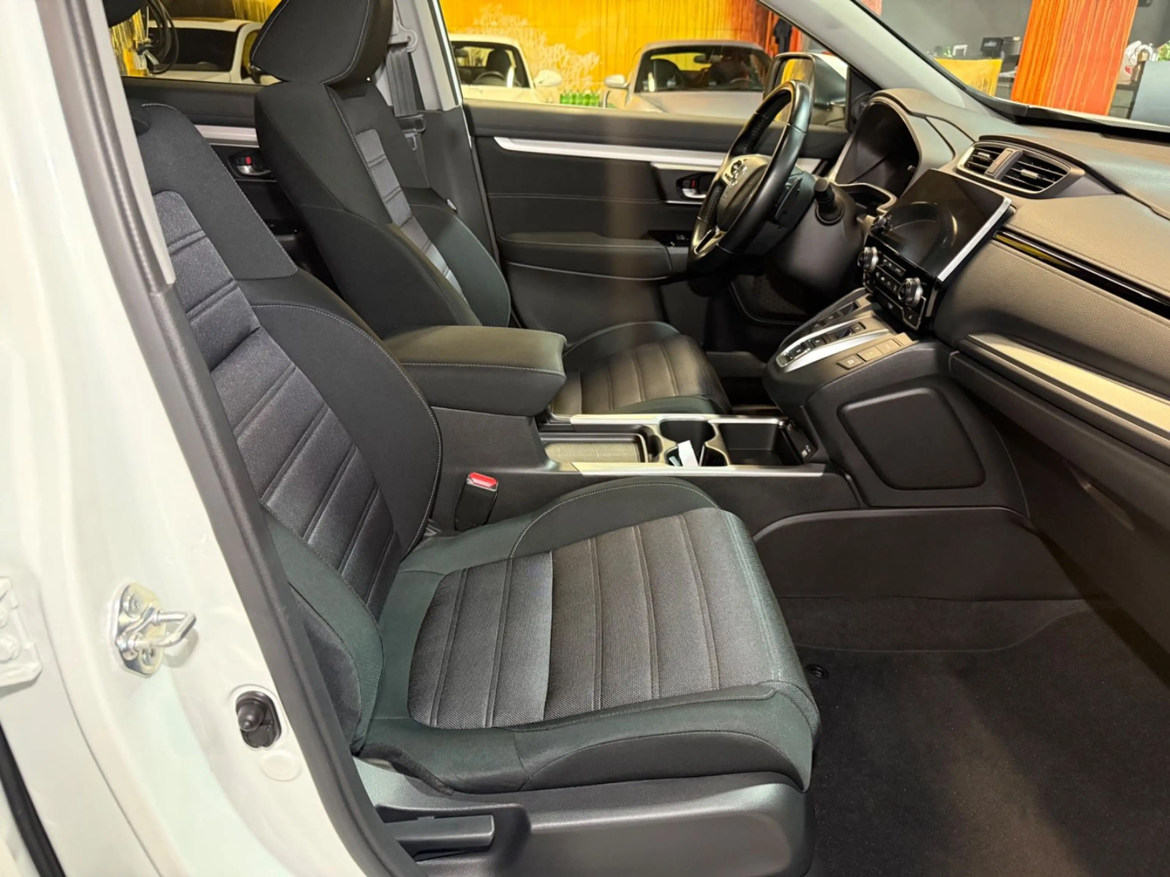 Honda CR-V 2.0 i-MMD HYBRID 2WD Elegance Aut. LED~RFK — photo 15