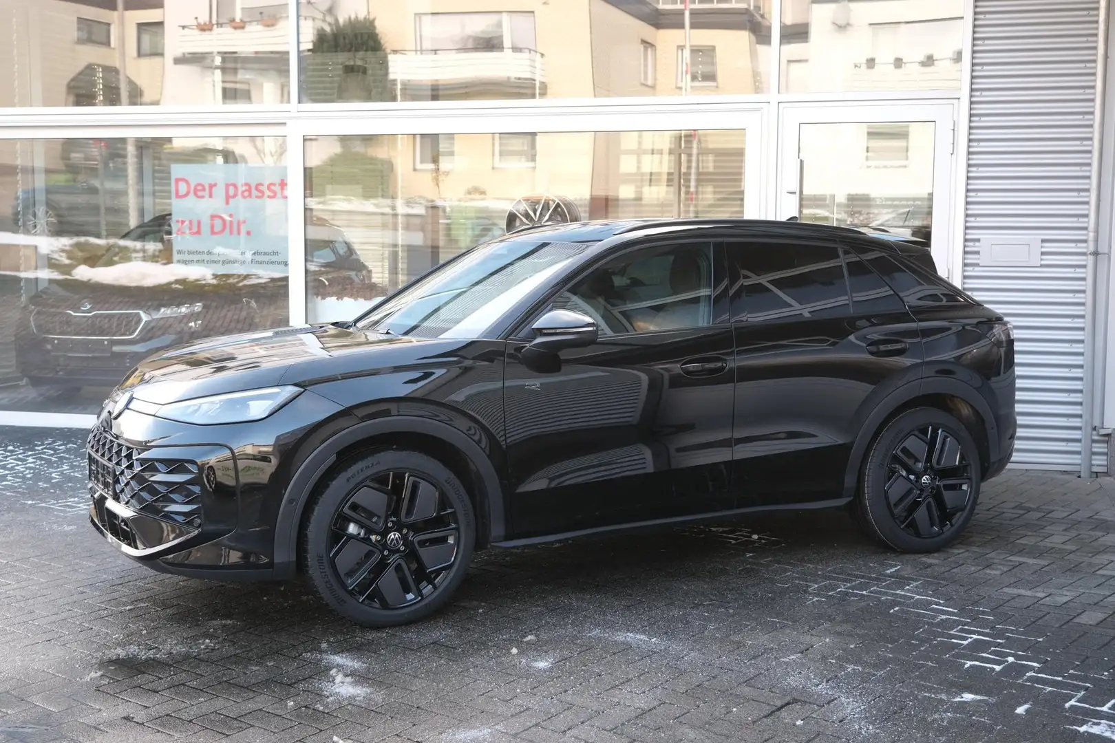 Volkswagen T-Roc 1.5 eTSI DSG R-Line AHK Matrix Black Paket Easy... Schwarz - 2