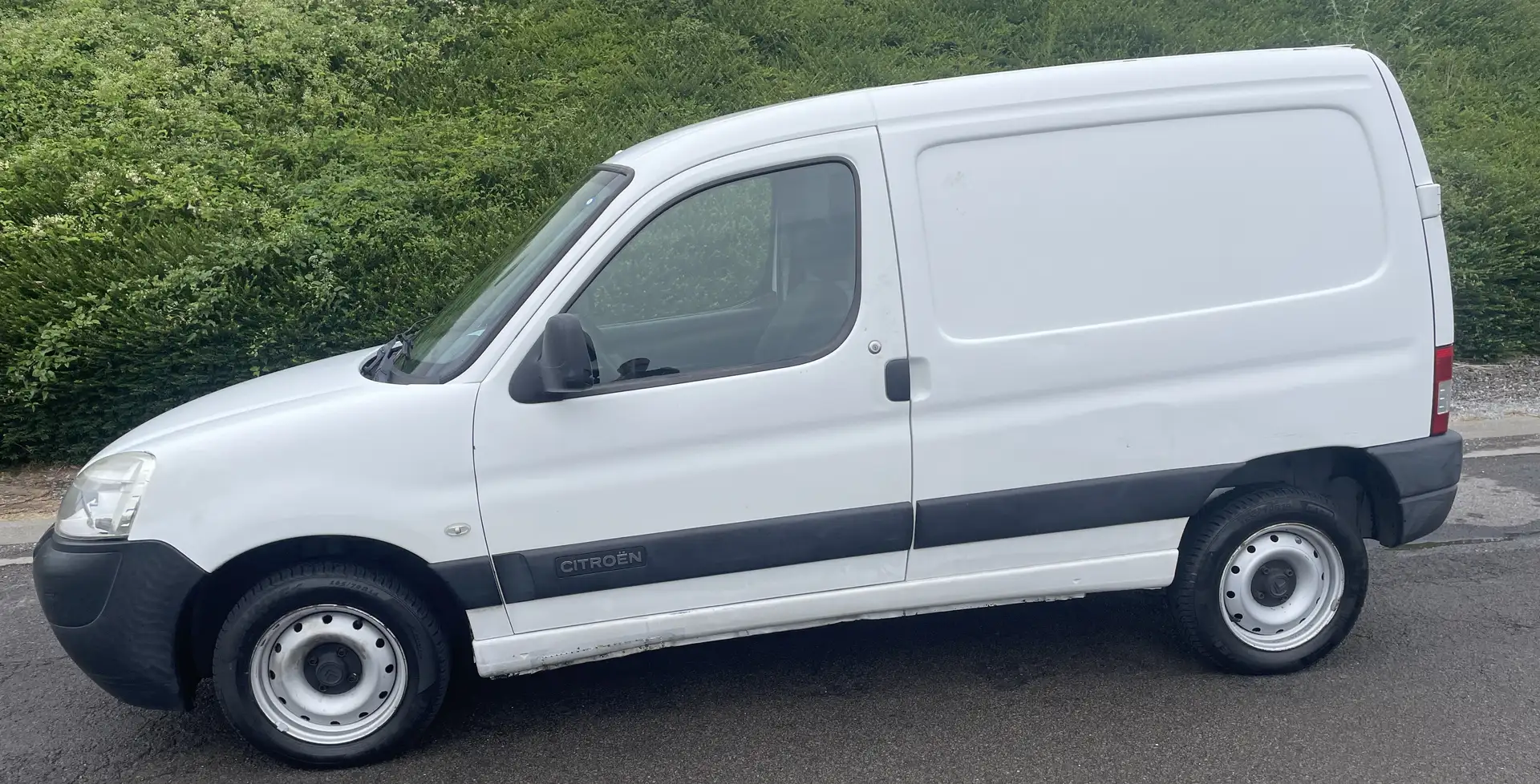 Citroen Berlingo 1.6 HDi 01/2008 Utilitaire  bon état Blanc - 1