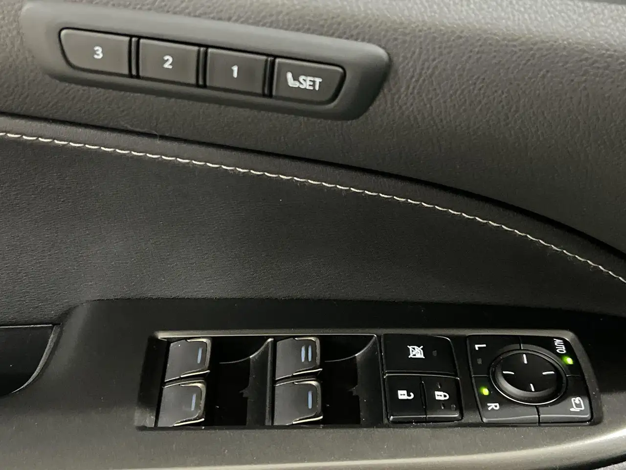Lexus NX photo Lexus NX