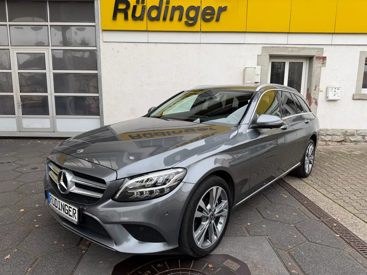 Mercedes-Benz C 300 T d 4Matic AHK STANDH DISTRONIC MEMORY BURMESTER Gris - 1