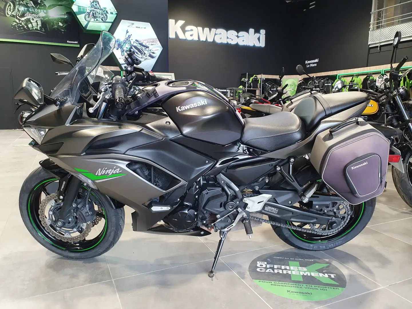 Kawasaki Ninja 650 Šedá - 1