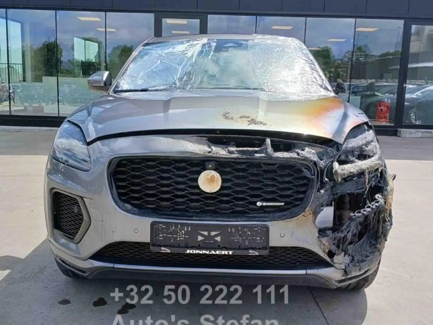 Jaguar E-Pace 1.5 T PHEV AWD P300e R-Dynamic HSE Grijs - 2
