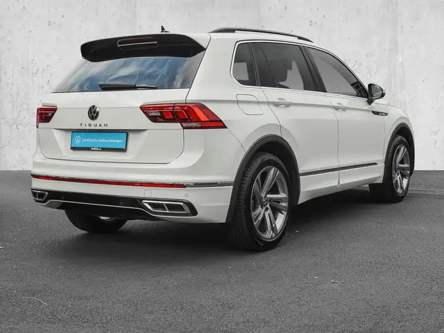 Volkswagen Tiguan view 4