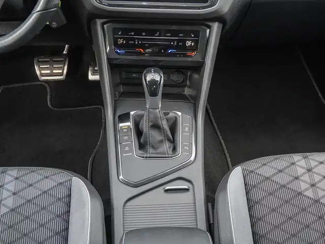 Volkswagen Tiguan view 14
