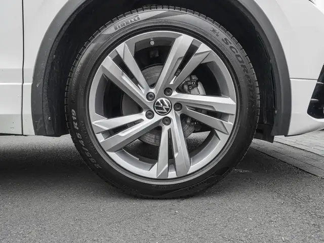 Volkswagen Tiguan view 7