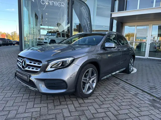 Mercedes-Benz GLA 200 AMG LINE