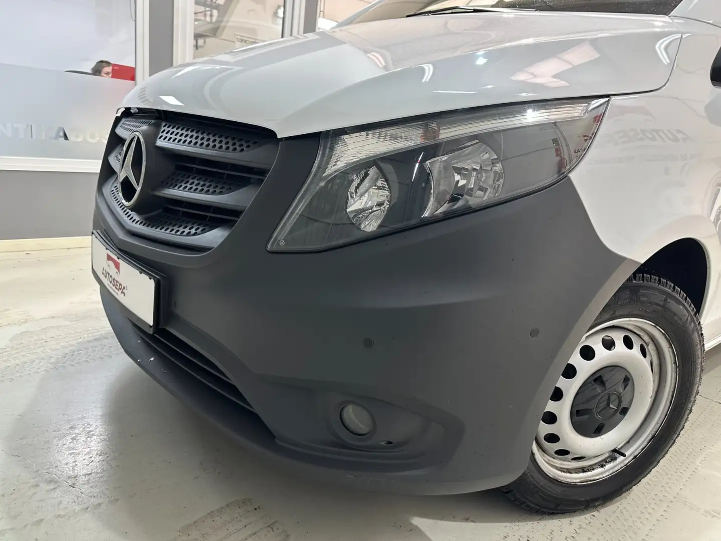 Mercedes-Benz Vito Furgón 114CDI Pro Larga Blanco - 2