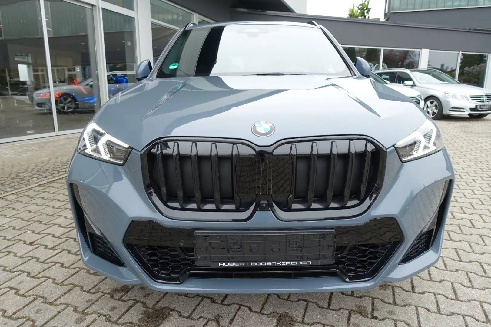 BMW X1 18 i sDrive M Sport AHK, Winterp. Kamera, LED Grey - 2