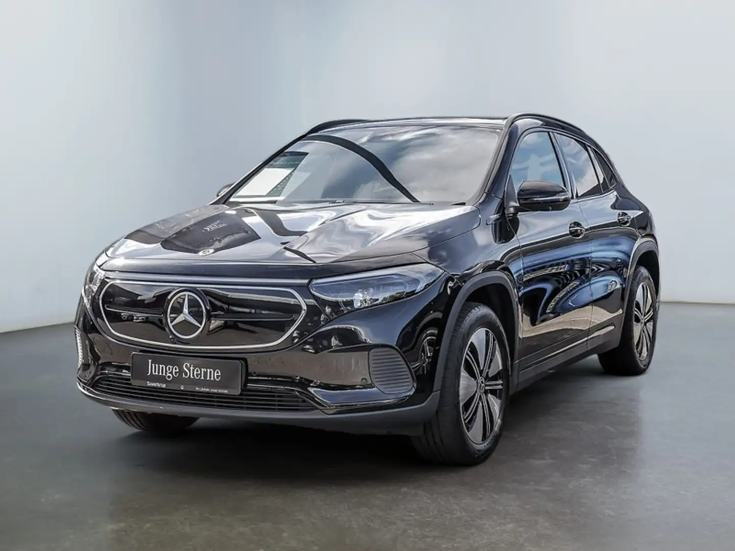 Mercedes-Benz EQA 250 NIGHT SPUR PANO AHK 360 SHZ PDC STANDH Schwarz - 2
