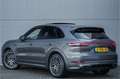Porsche Cayenne 3.0 E-Hybrid Sport Design & Chrono Pano 360° Bose Grijs - thumbnail 11