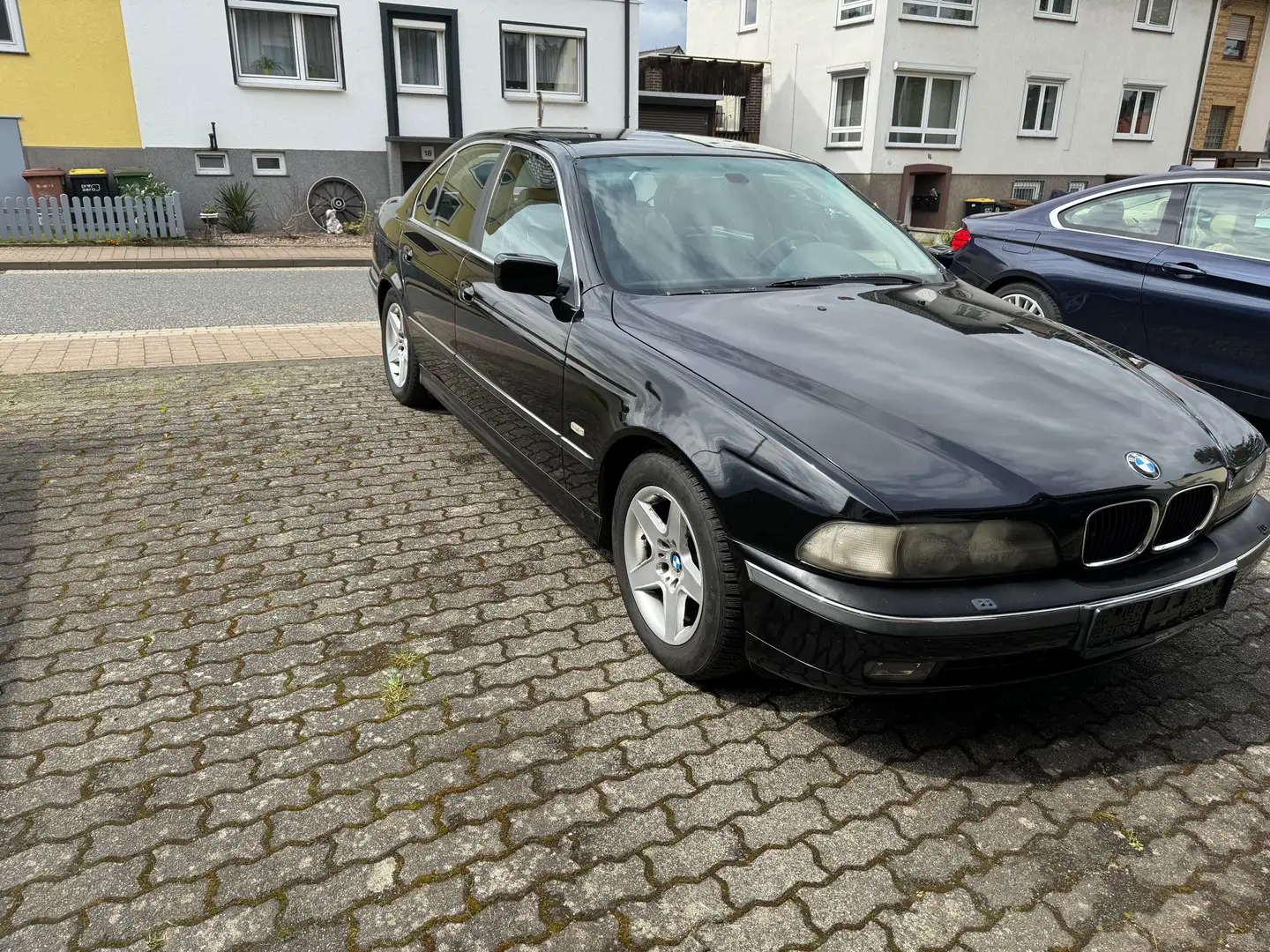 BMW 528 528i Schwarz - 2