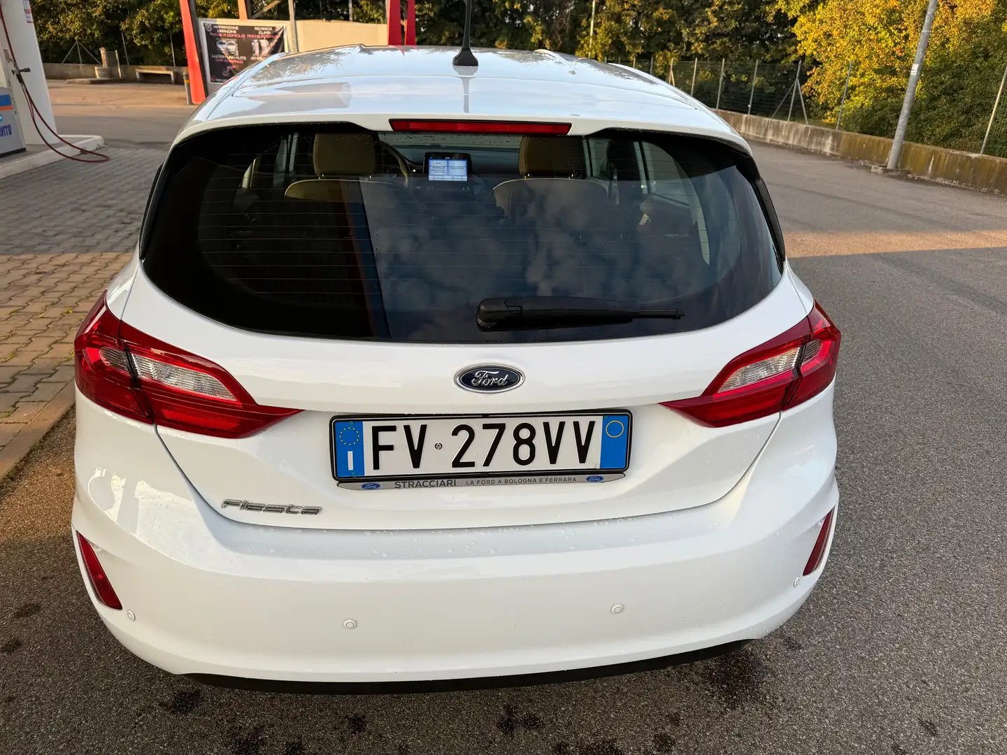 Ford Fiesta Fiesta VII 2017 5p 1.5  Business EURO 6 Blanco - 2