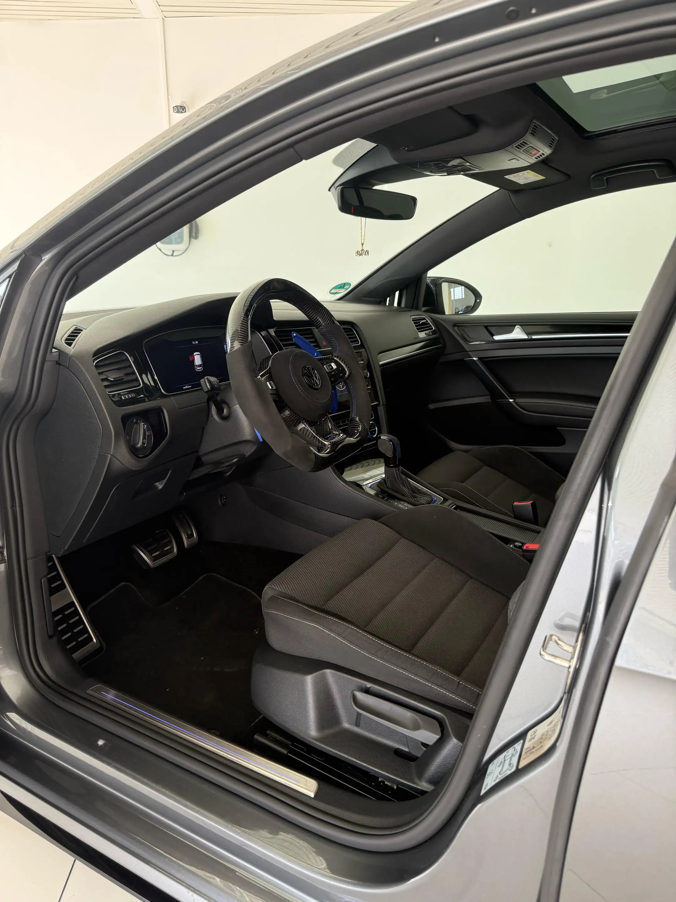 Volkswagen Golf R R BMT/Start-Stopp 4Motion — photo 13