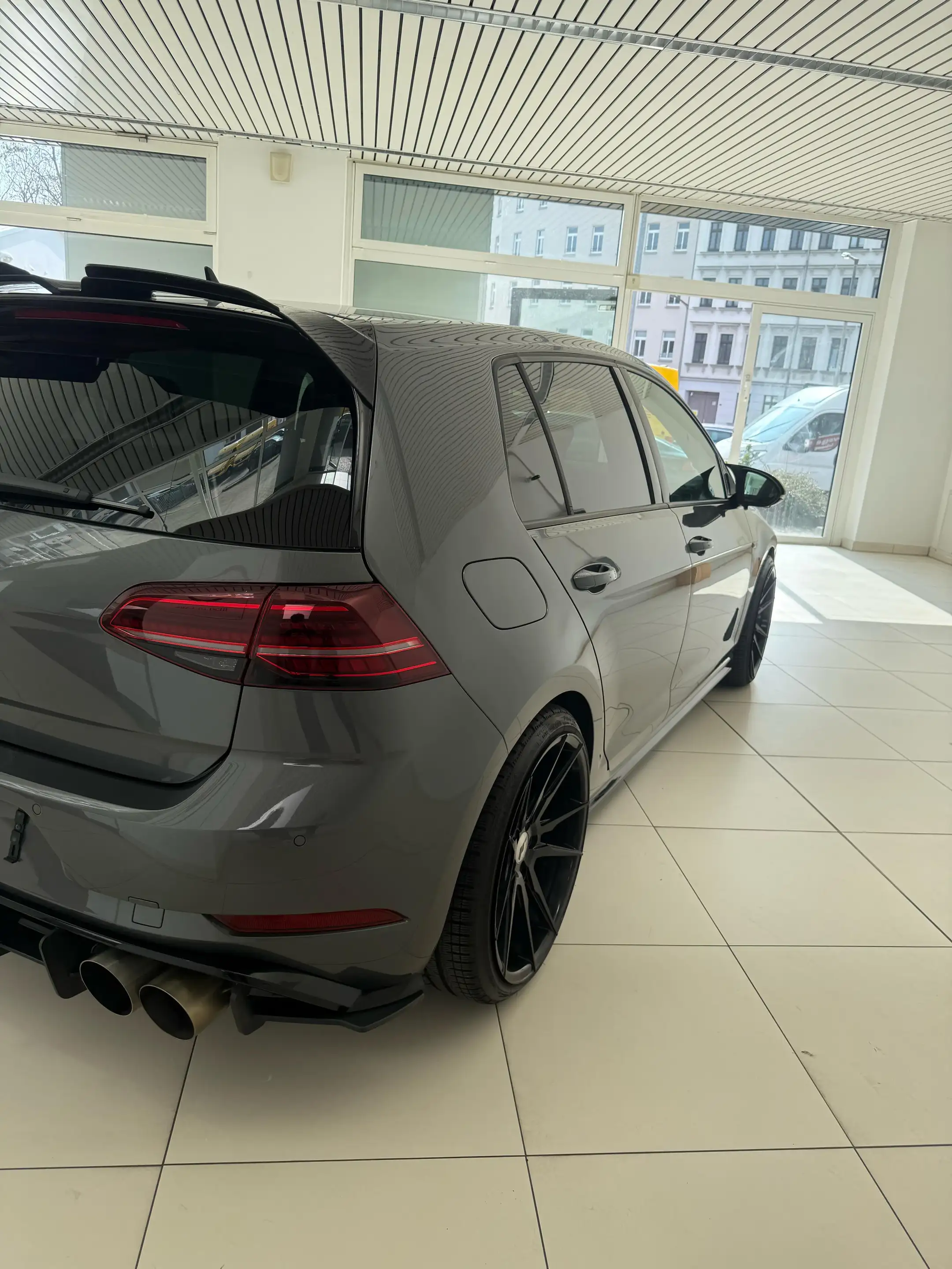 Volkswagen Golf R R BMT/Start-Stopp 4Motion — photo 12