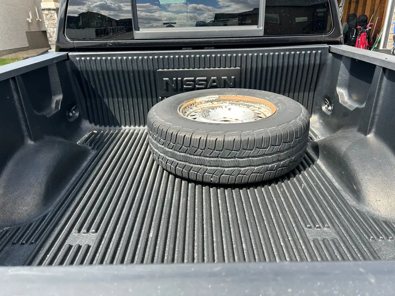 Nissan Titan снимка Nissan Titan