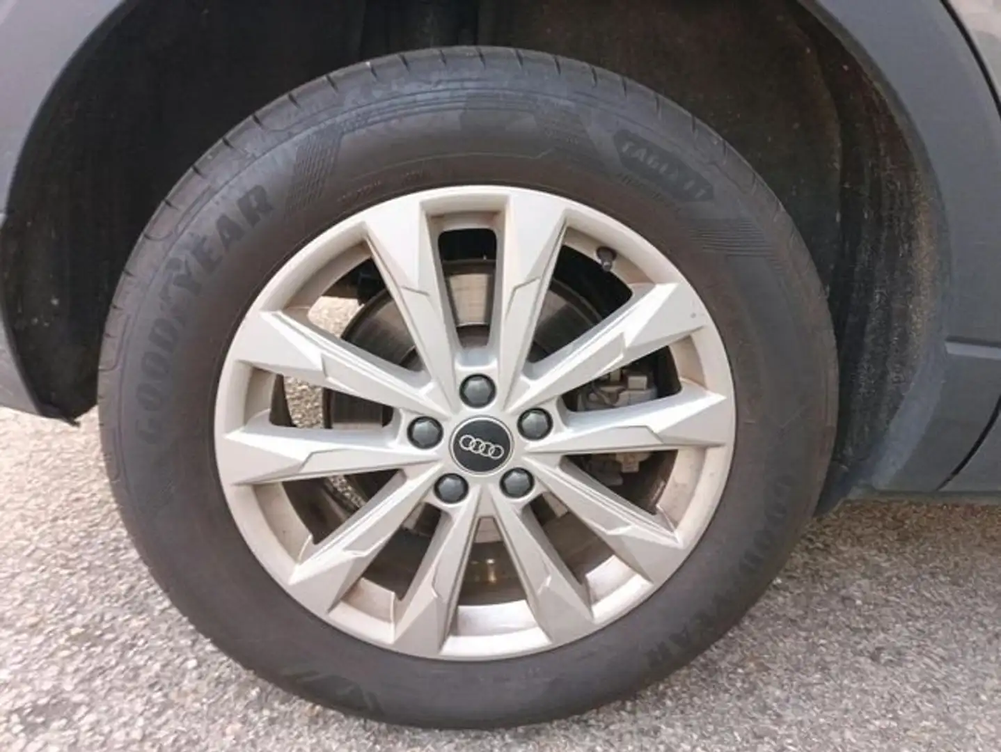 Audi Q3 45 TFSIe Advanced S-tronic Gris - 1