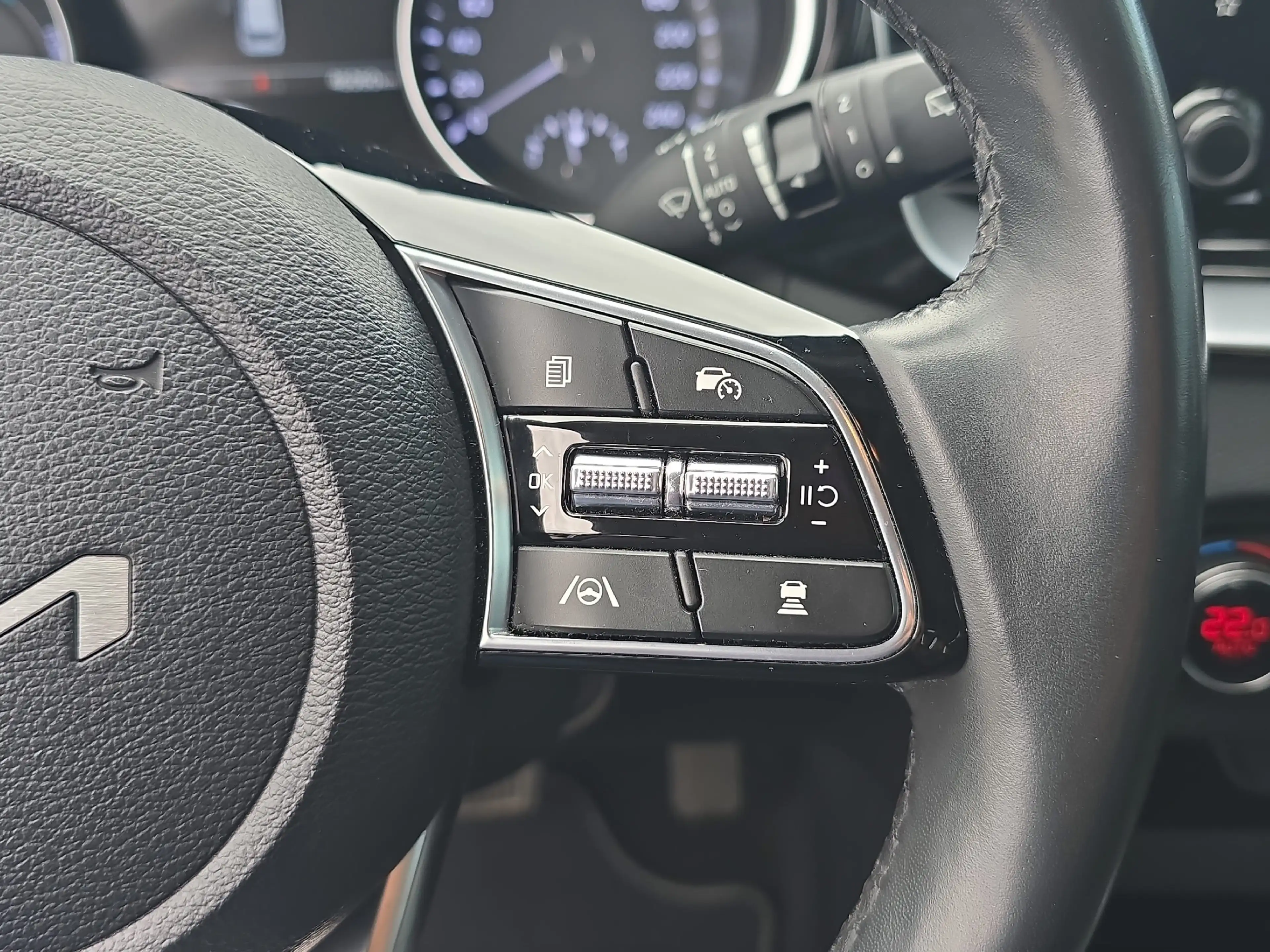 Kia Ceed SW / cee'd SW Ceed Sportswagon 1.6 PHEV Vision **Sitzheizung** — photo 13