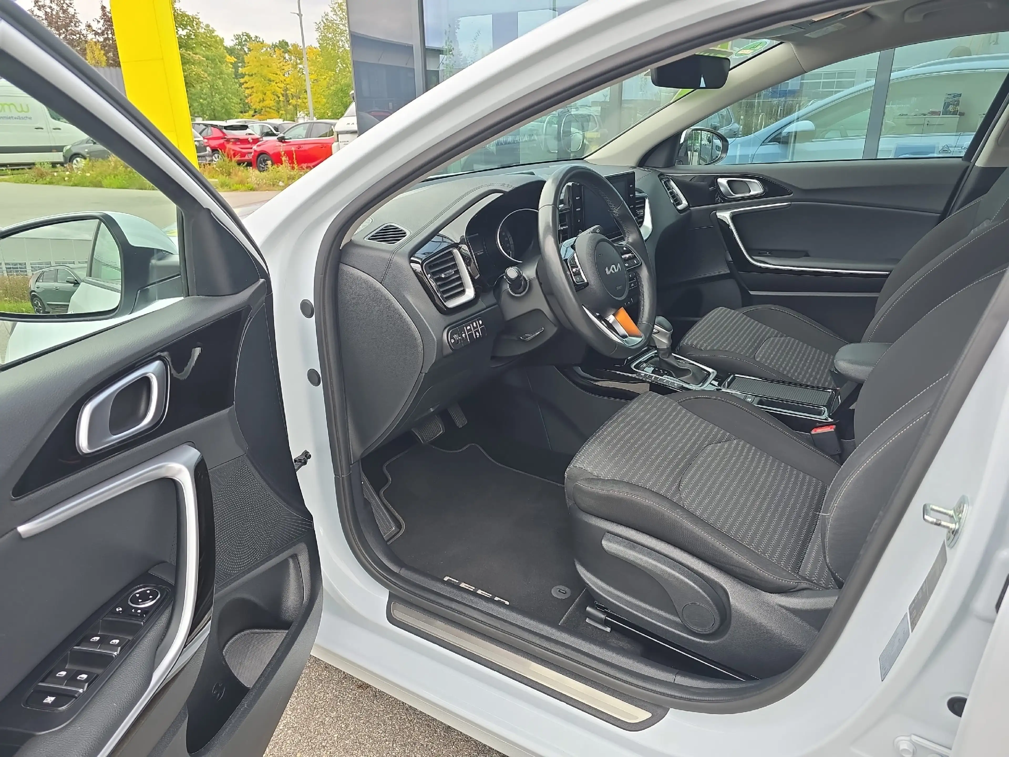 Kia Ceed SW / cee'd SW Ceed Sportswagon 1.6 PHEV Vision **Sitzheizung** — photo 9