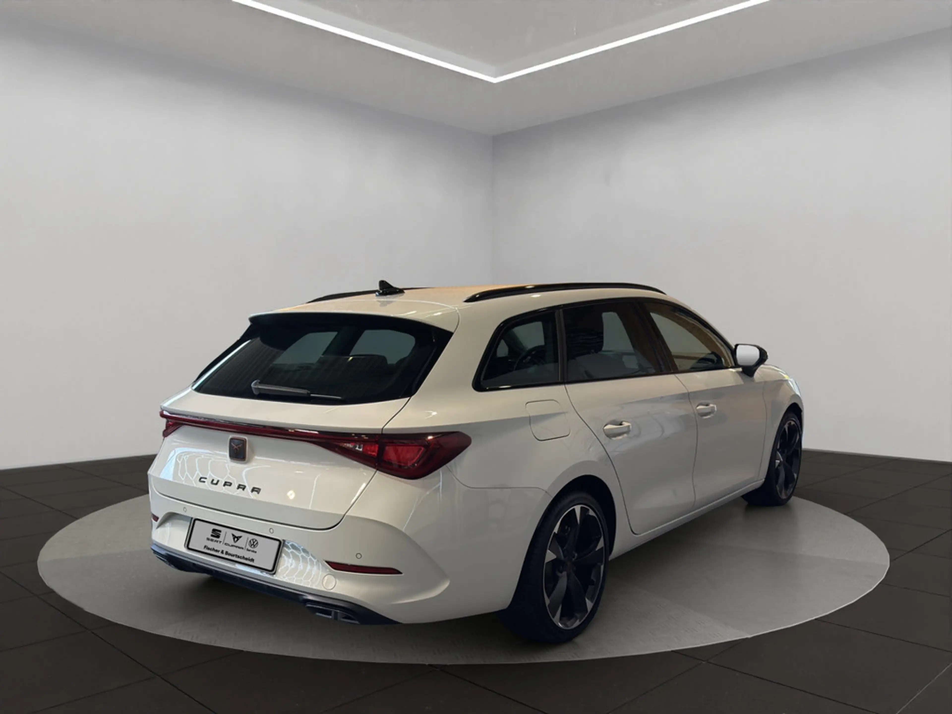 CUPRA Leon Sportstourer 2.0 TSI VZ 4Drive LED PANO — photo 5