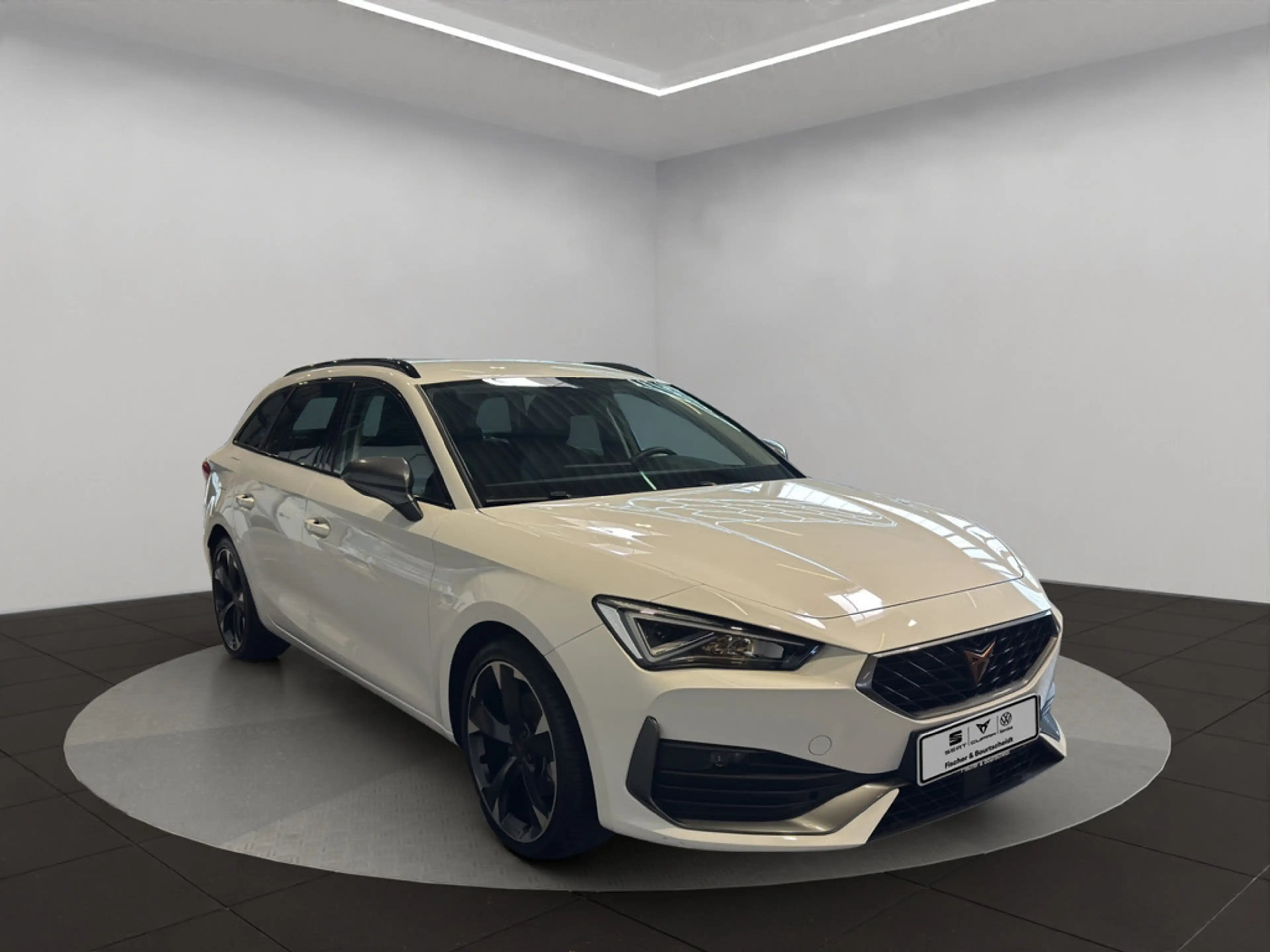 CUPRA Leon Sportstourer 2.0 TSI VZ 4Drive LED PANO — photo 6