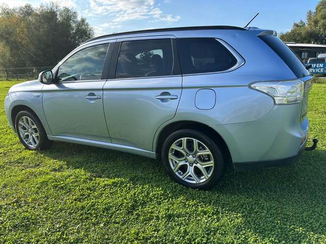 Mitsubishi Outlander PHEV Top 4WD