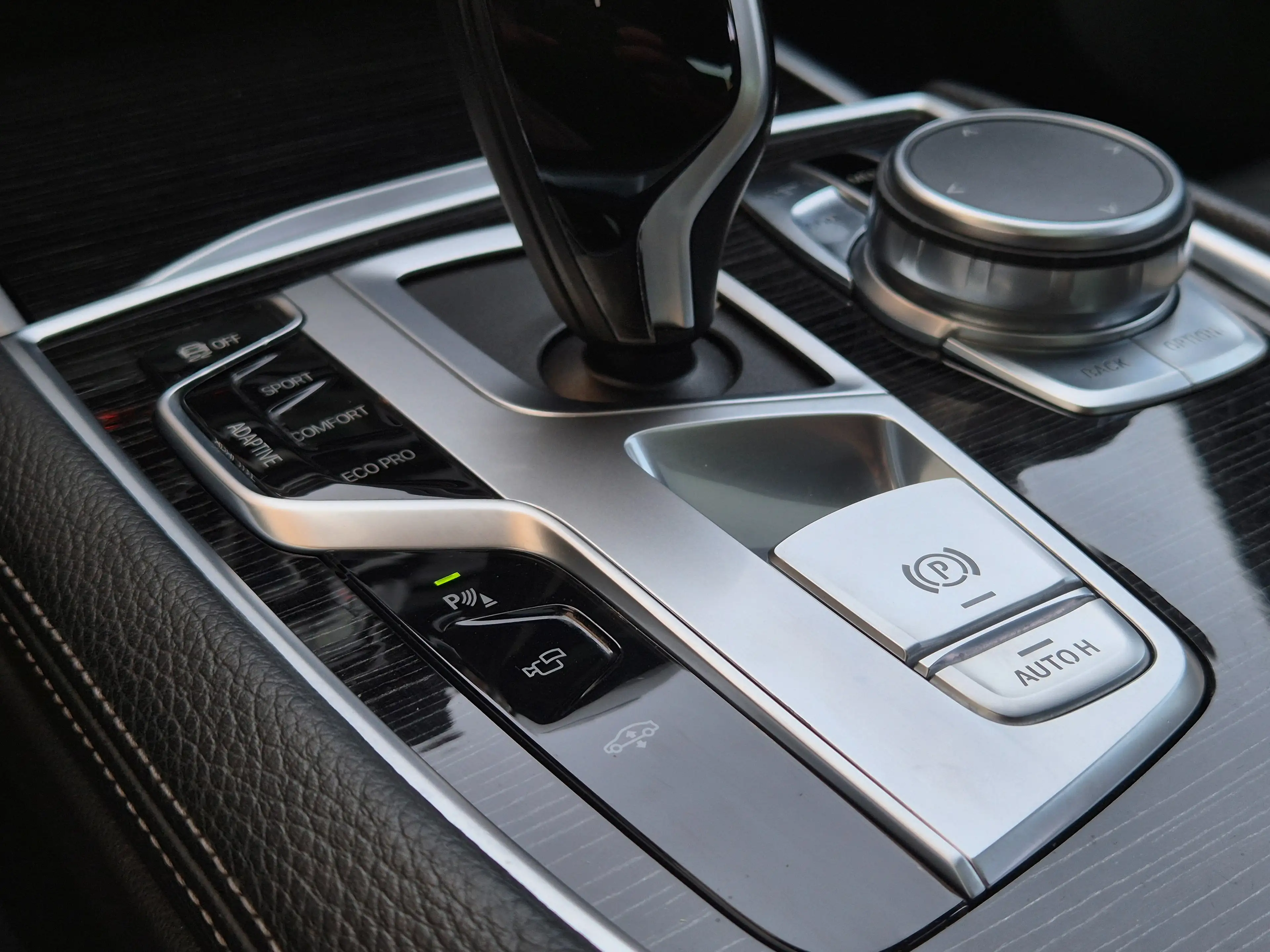 BMW 730 d xDrive M PAKET*HEAD UP*GLASSCHIEBEDACH*KREDIT — photo 34