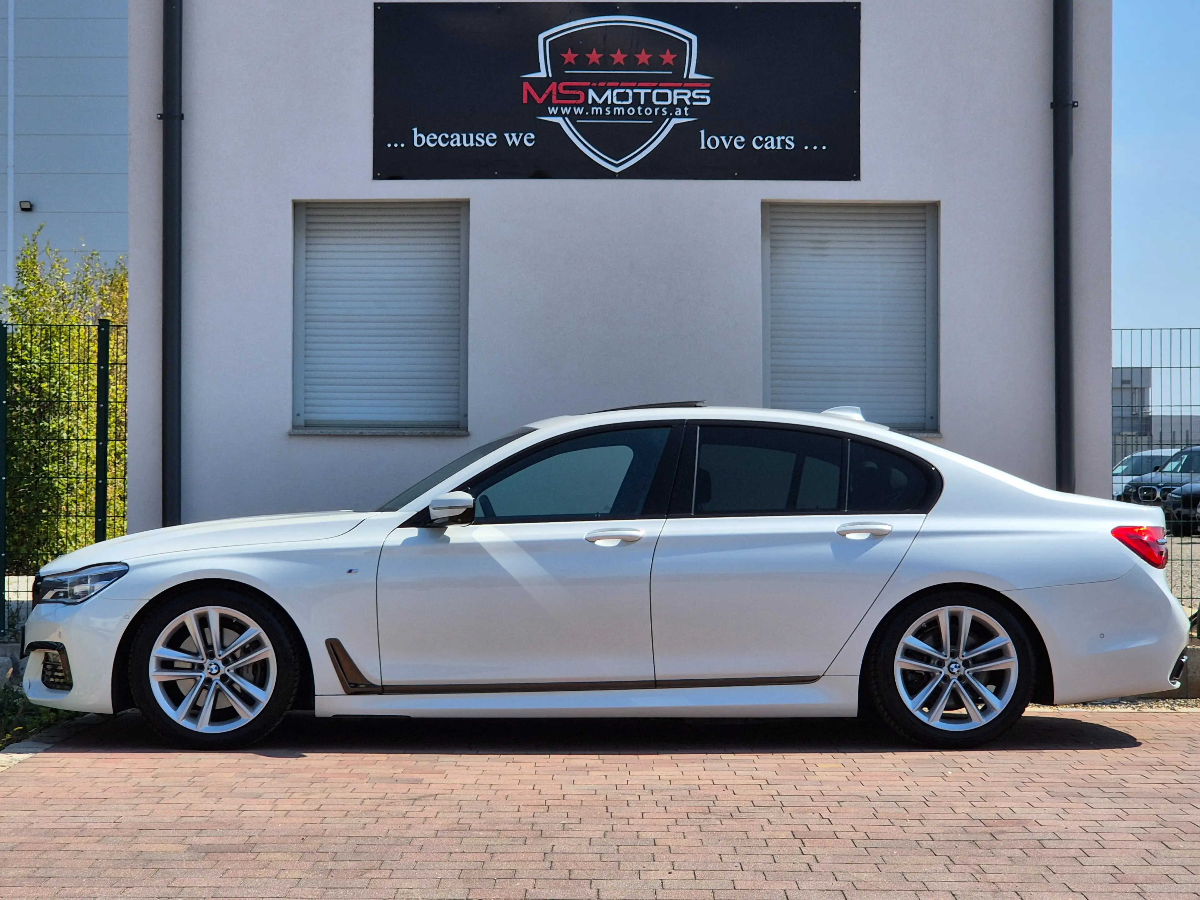 BMW 730 d xDrive M PAKET*HEAD UP*GLASSCHIEBEDACH*KREDIT — photo 4