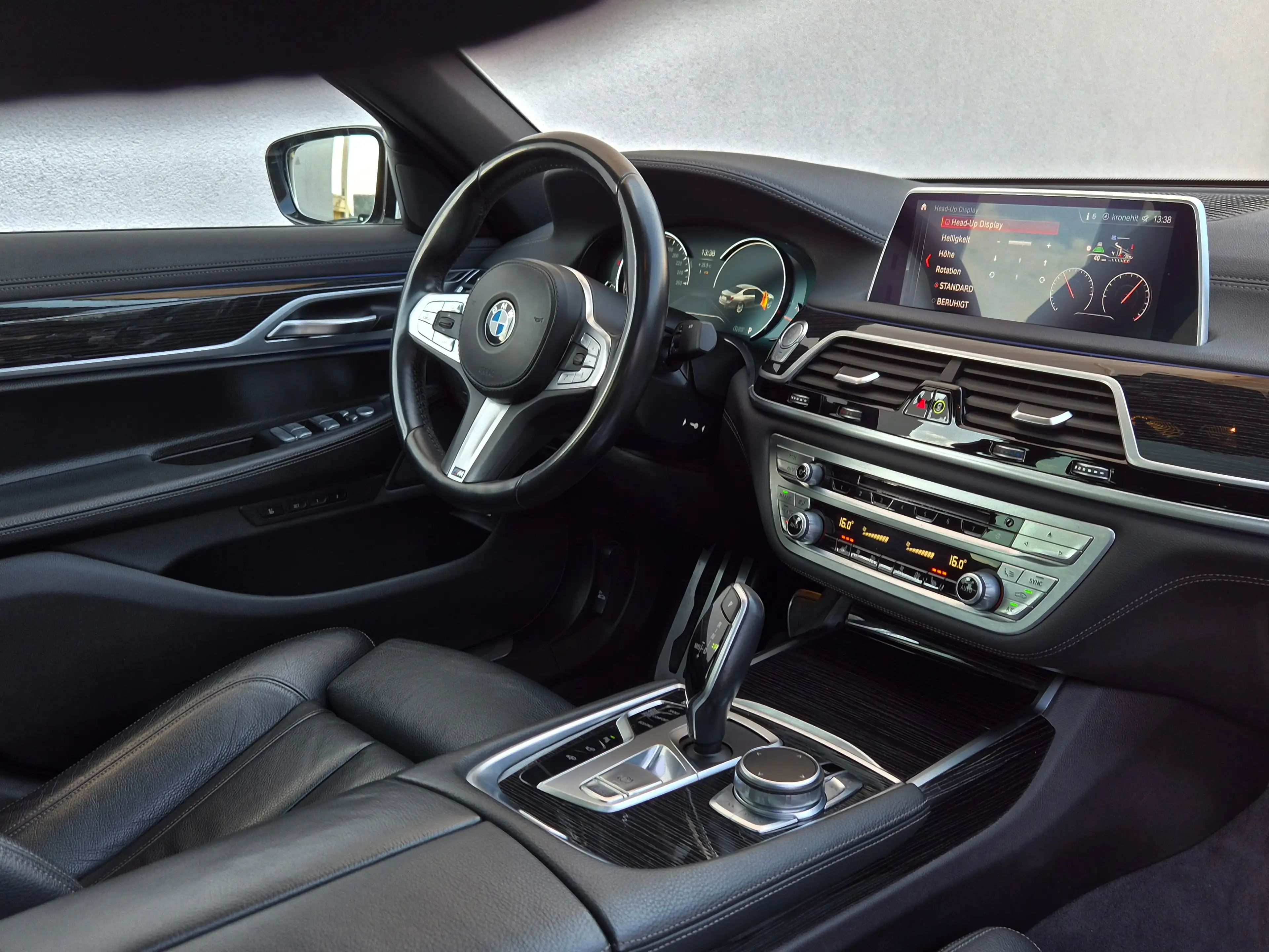 BMW 730 d xDrive M PAKET*HEAD UP*GLASSCHIEBEDACH*KREDIT — photo 39