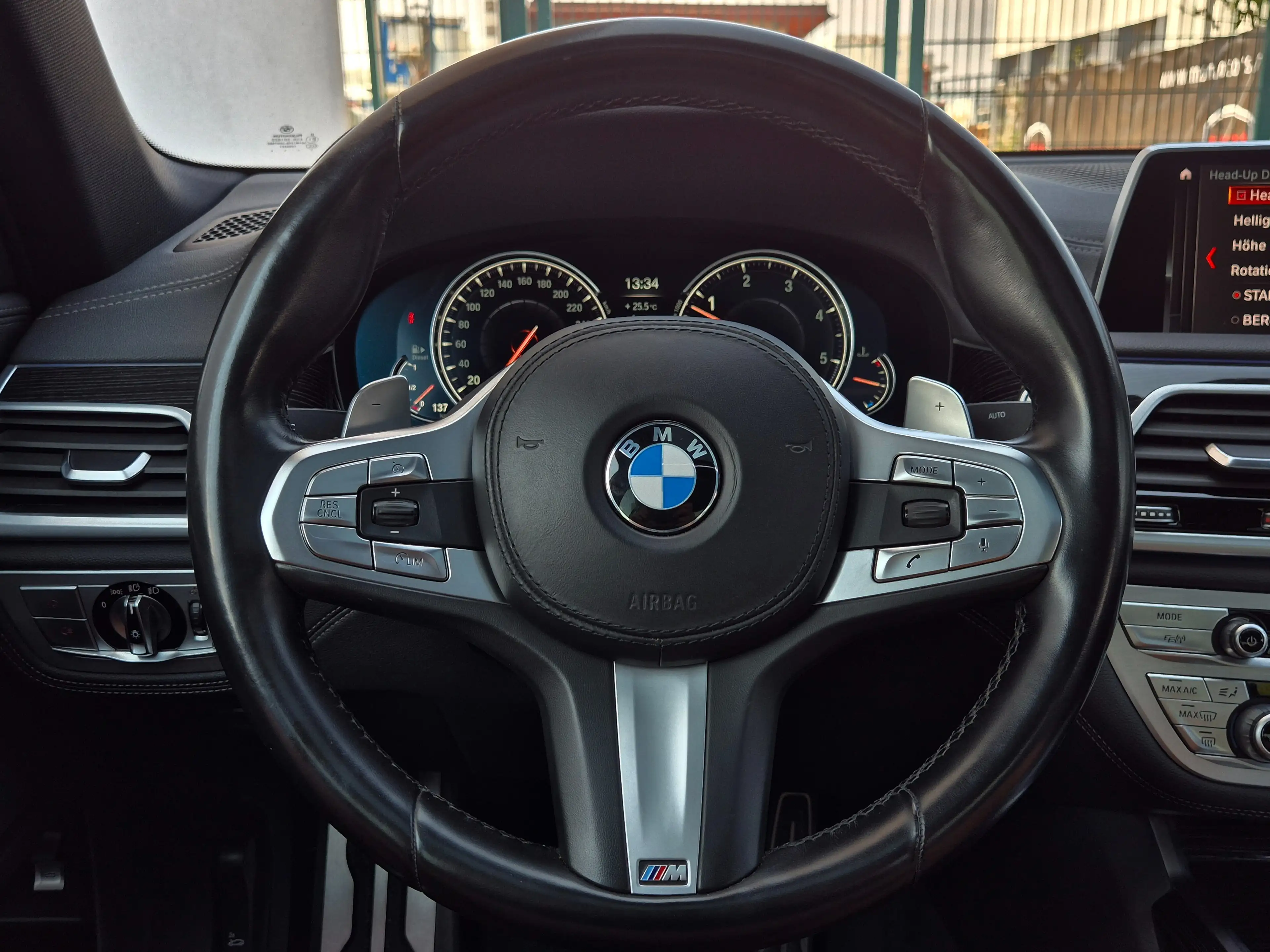 BMW 730 d xDrive M PAKET*HEAD UP*GLASSCHIEBEDACH*KREDIT — photo 30