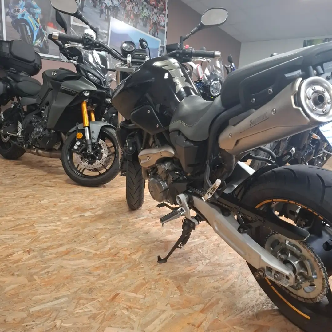 Yamaha MT-03 Negro - 2