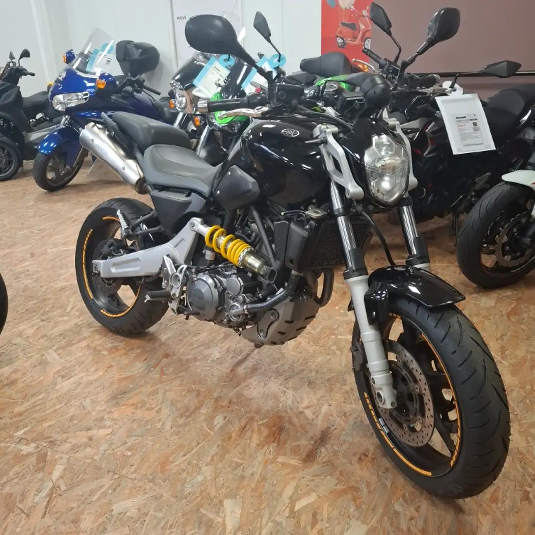 Yamaha MT-03 Negro - 1