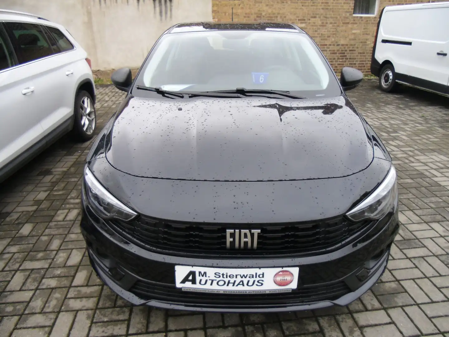 Fiat Tipo Life Schwarz - 2