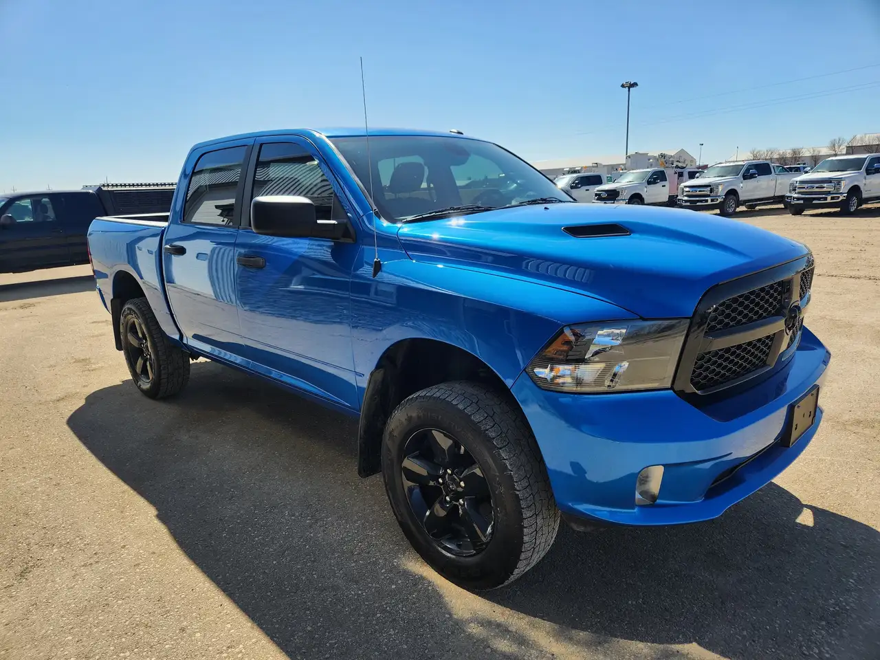 RAM 1500 снимка RAM 1500