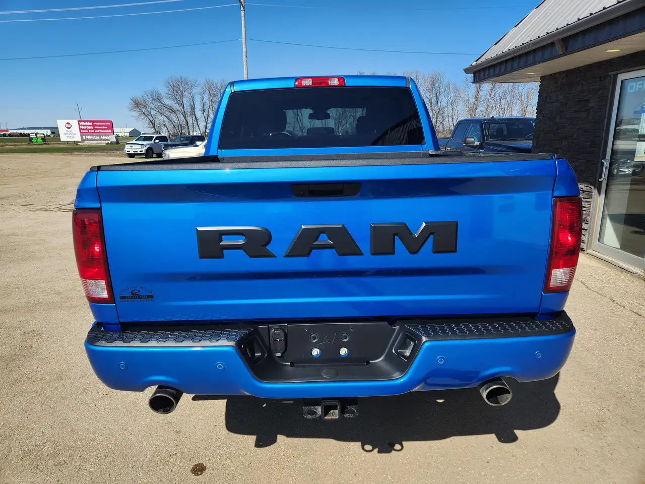 RAM 1500 снимка RAM 1500