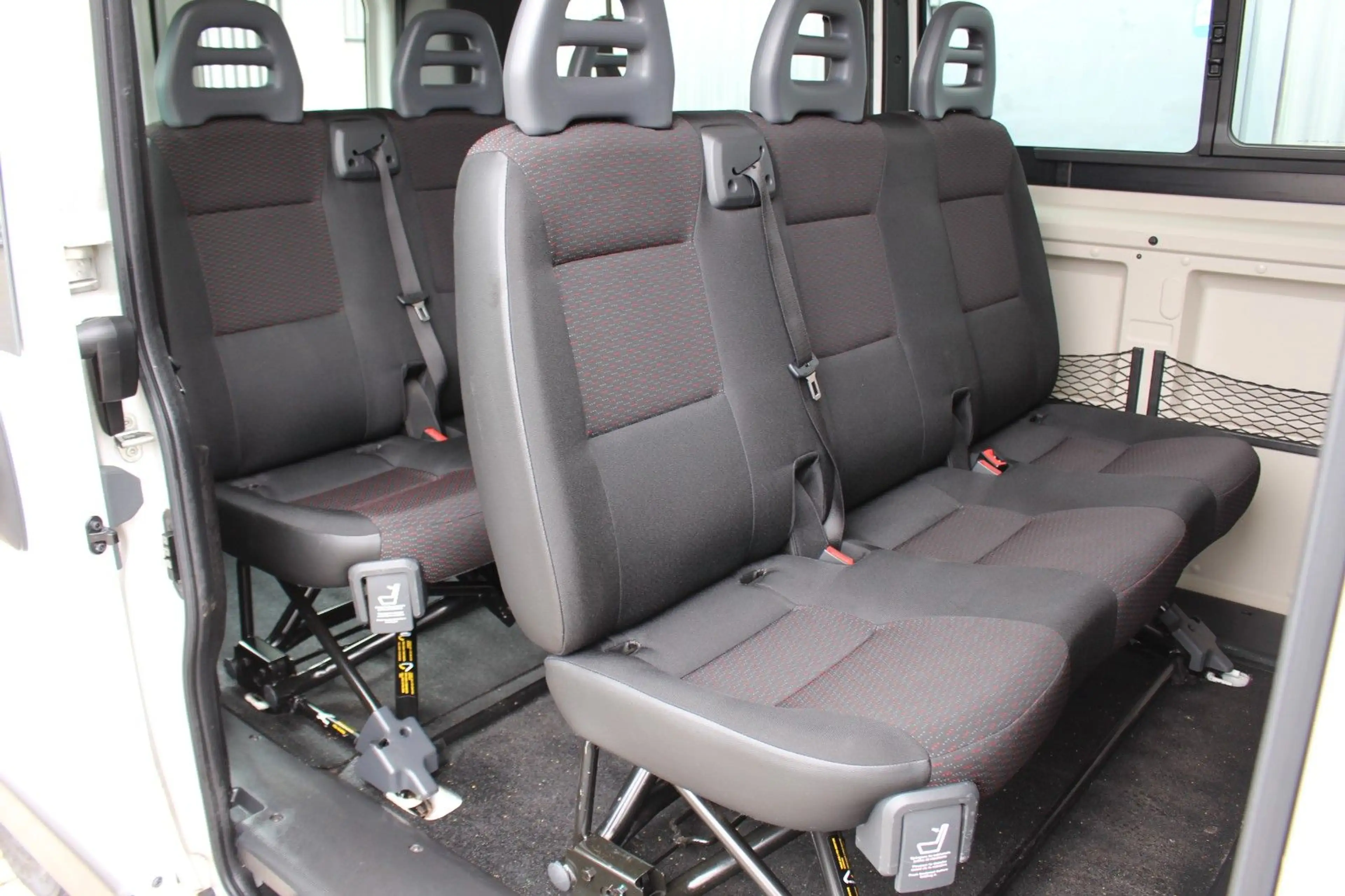 Peugeot Boxer Kombi 333 L2H2 Active Blue-HDi 140+Klimaa. — photo 14